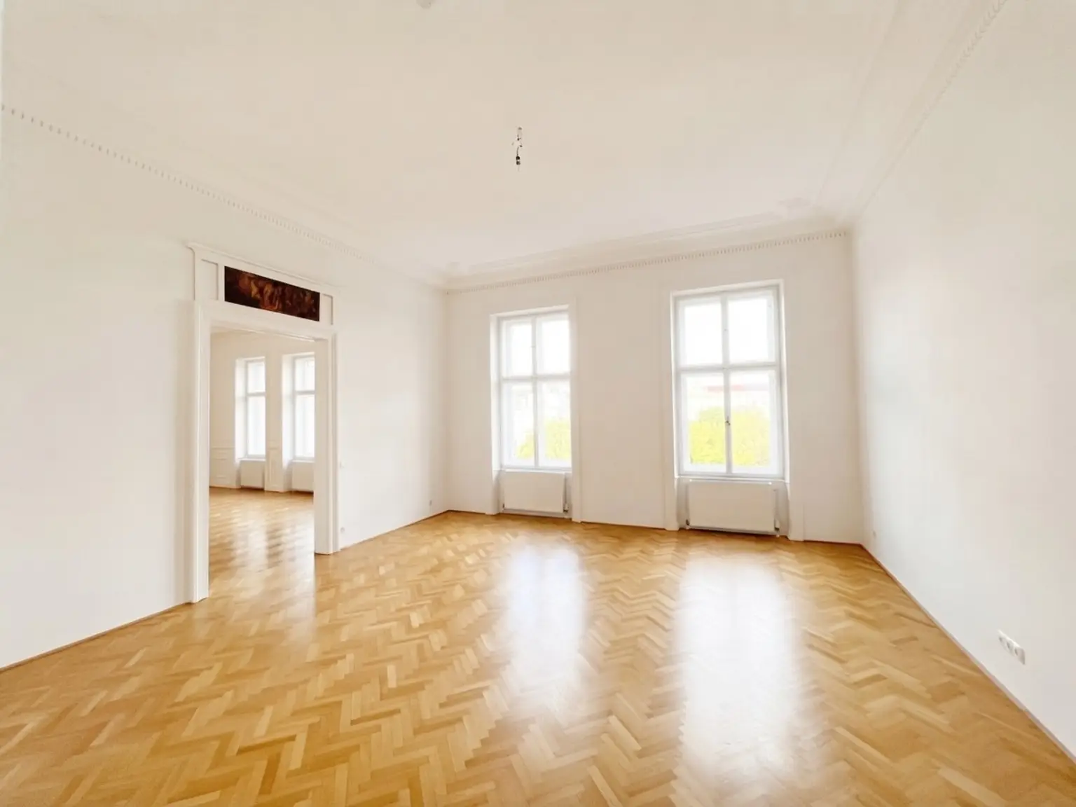 UNBEFRISTET: Prachtvolle Altbauwohnung der absoluten Königsklasse beim Schottentor