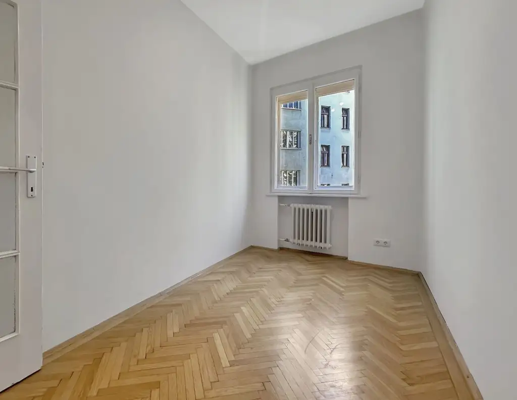 Zentrale 4-Zimmer-Wohnung nahe Karlsplatz
