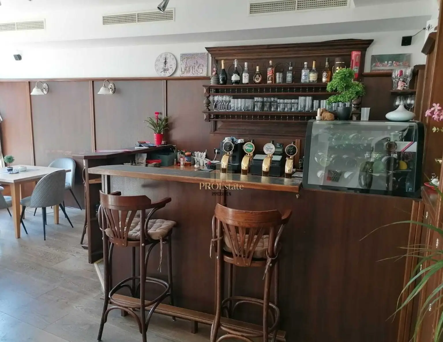 Attraktives Restaurant inkl. Wohnung und Dachterrasse in Steyr: 3 Zimmer - top gepflegt - Ihr Renditeobjekt!