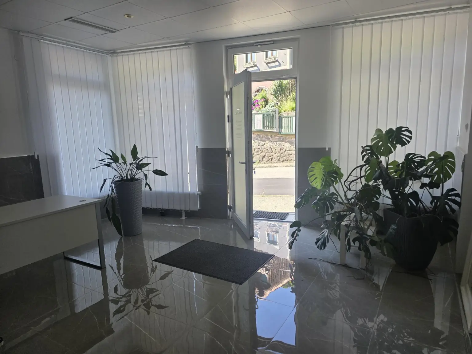 Wohnen und Arbeiten - Büro - Geschäft - Lager