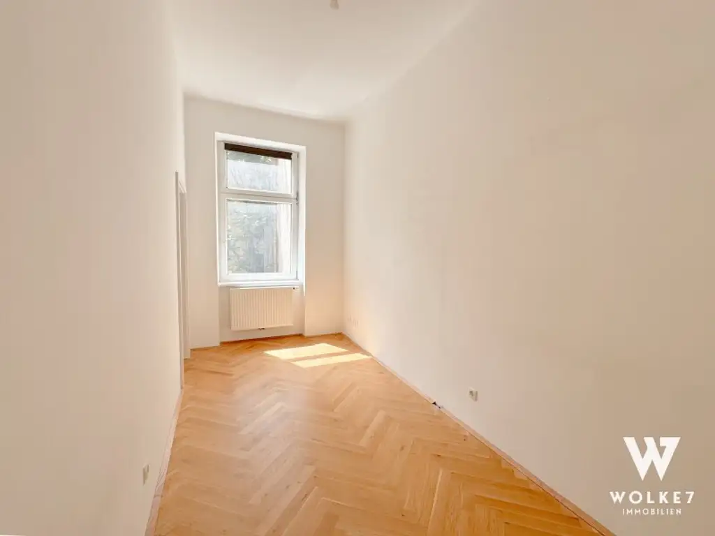 Lichtdurchflutete 2-Zimmer-Altbauwohnung mit Balkon ins Grüne – Innenhof-Ruhelage | U3 Johnstraße | Lift vorhanden