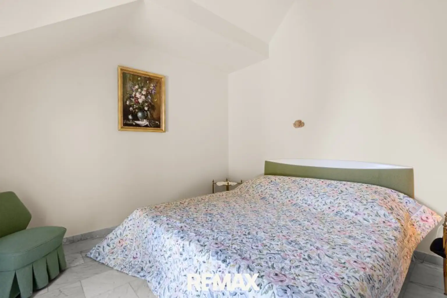 Reiheneckhaus in Bisamberg : 4 Zimmer, 1160m2 Garten.....Ihre Geldanlage!