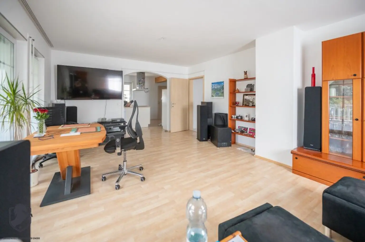 Exklusives Niedrigenergie-Einfamilienhaus mit Vollkeller auf 1.008 m² Grundstück in ruhiger Bestlage von Pixendorf