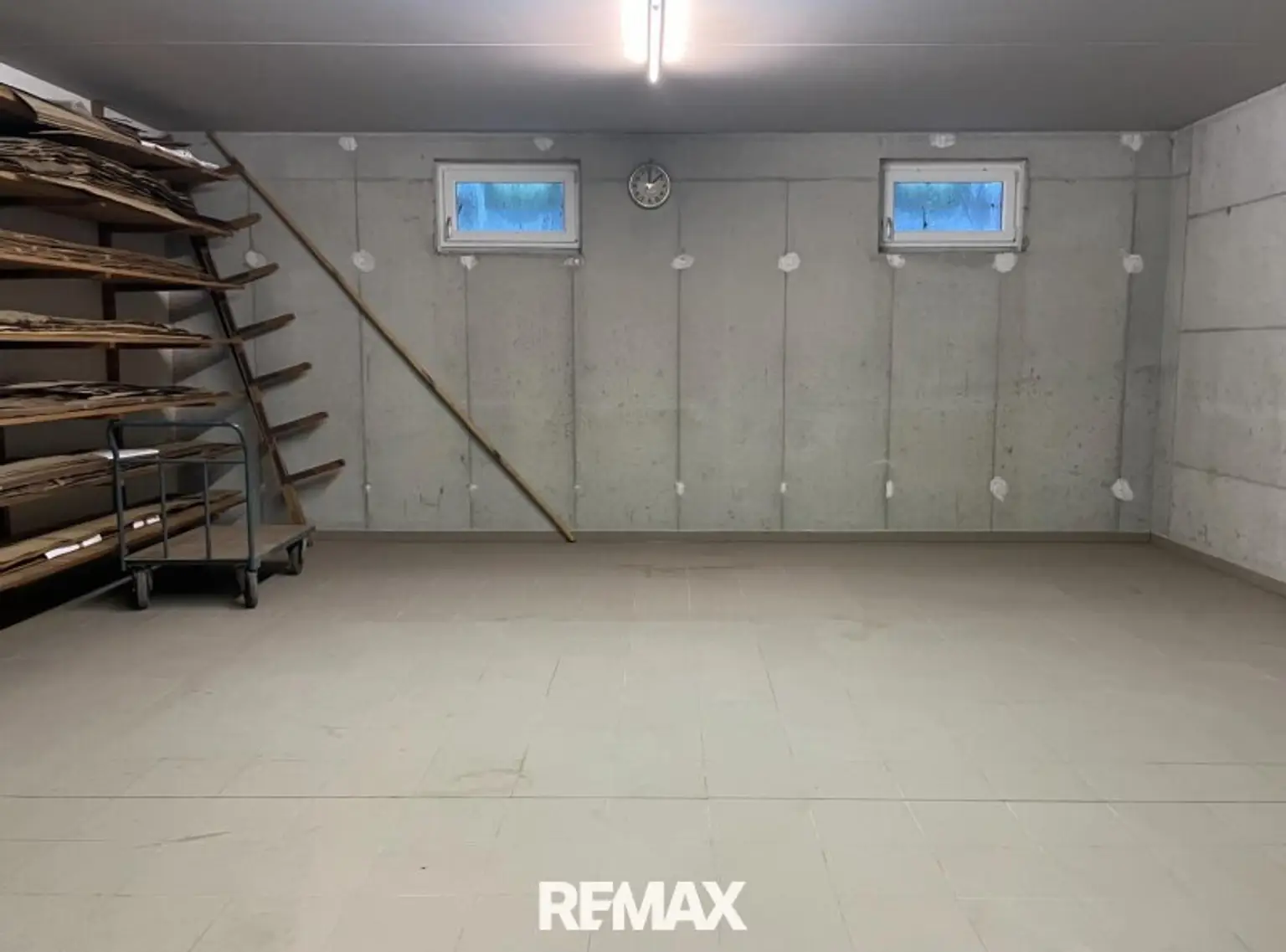 Arbeitsraum mit Lager RH 2,80 (Betriebsstätte)