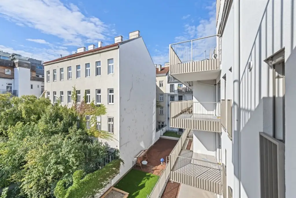 KOMPAKTE 2-ZIMMER-WOHNUNG MIT GEMÜTLICHEM BALKON - ERSTBEZUG!