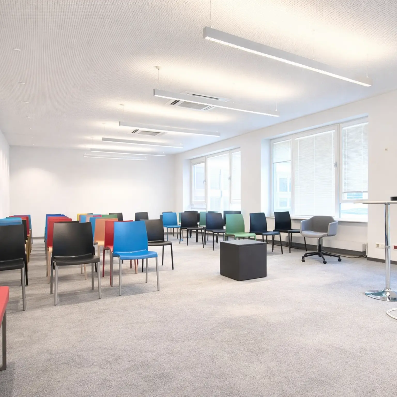 Saal-Großraumbüro Bild 1