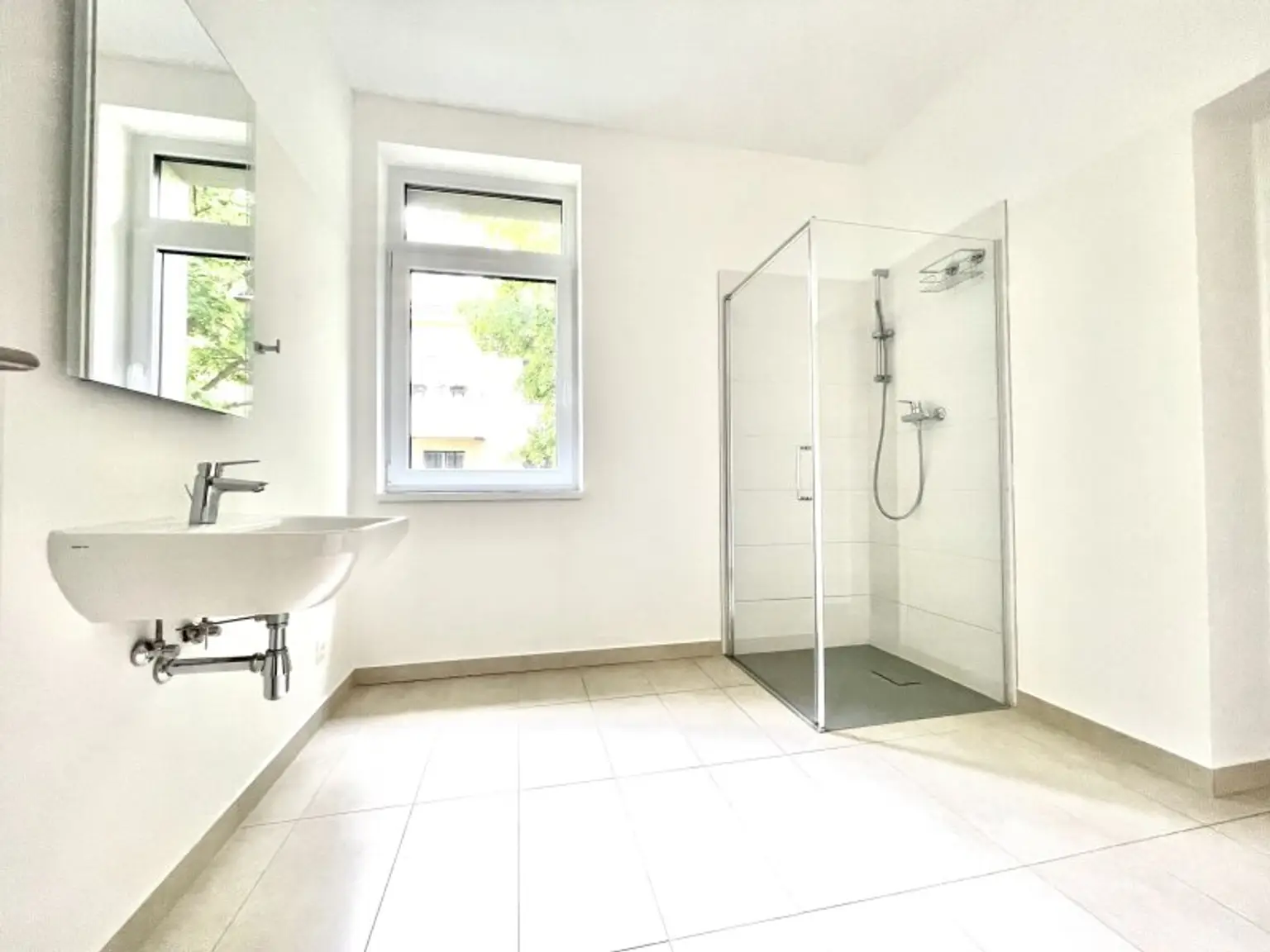 ***Großzügige 4-Zimmer-Wohnung mit 2 Balkonen in Top-Lage des 19. Bezirks – Nähe Kahlenberg***