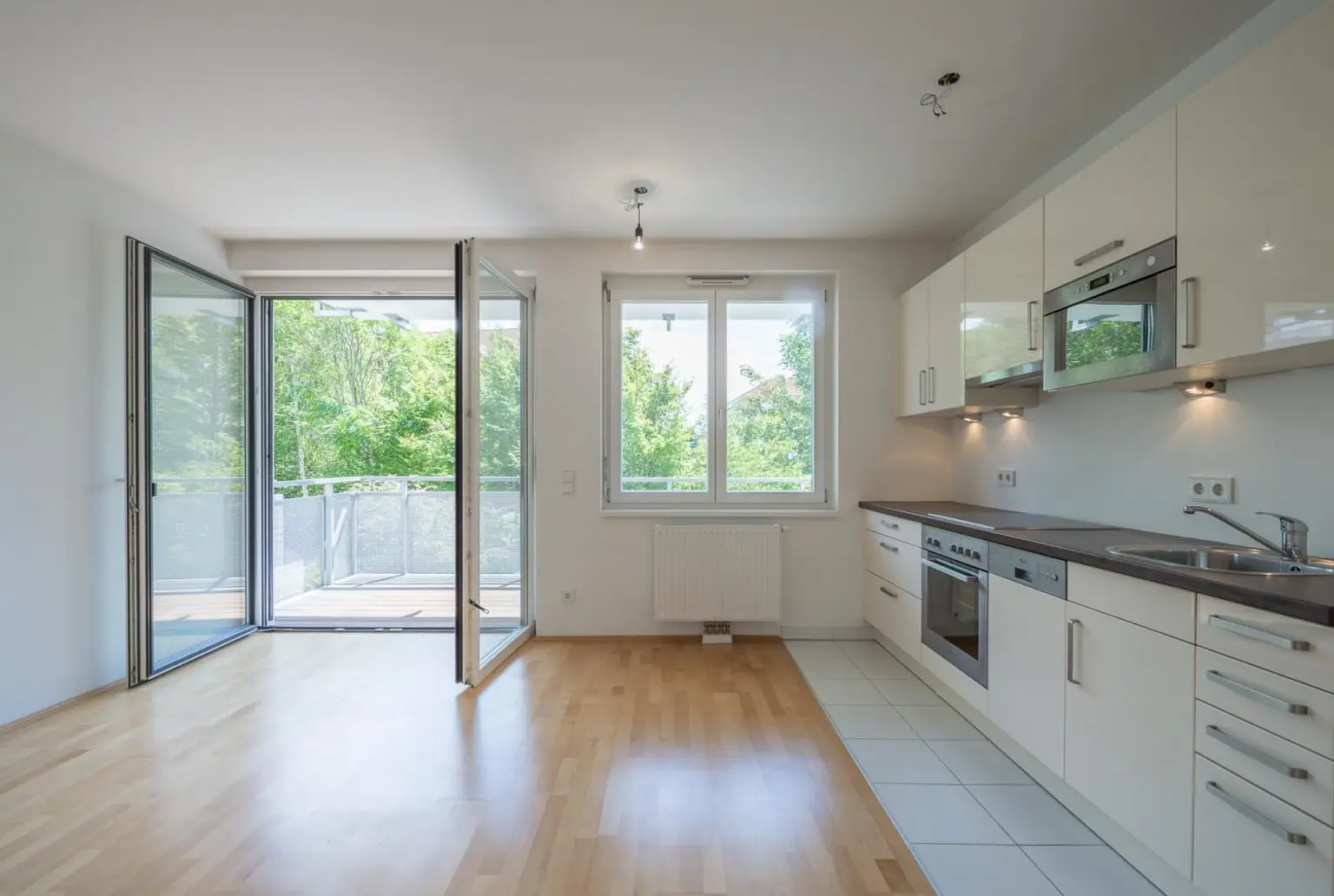 2-Zimmer-Balkonwohnung mit Grünblick in attraktiver Lage in Baden