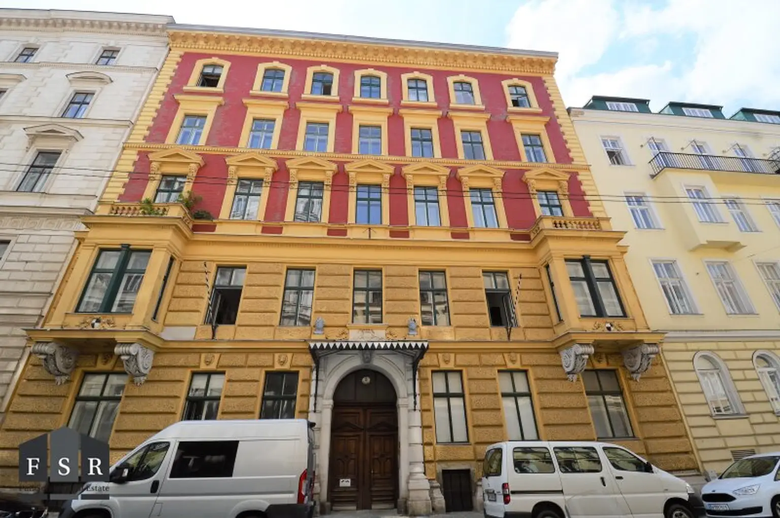 (derzeit) 4 Zimmer-Wohnung in wunderschönem, denkmalgeschütztem Gründerzeithaus nahe Belvedere - Gestalten Sie gerne Ihren eigene Wohnung