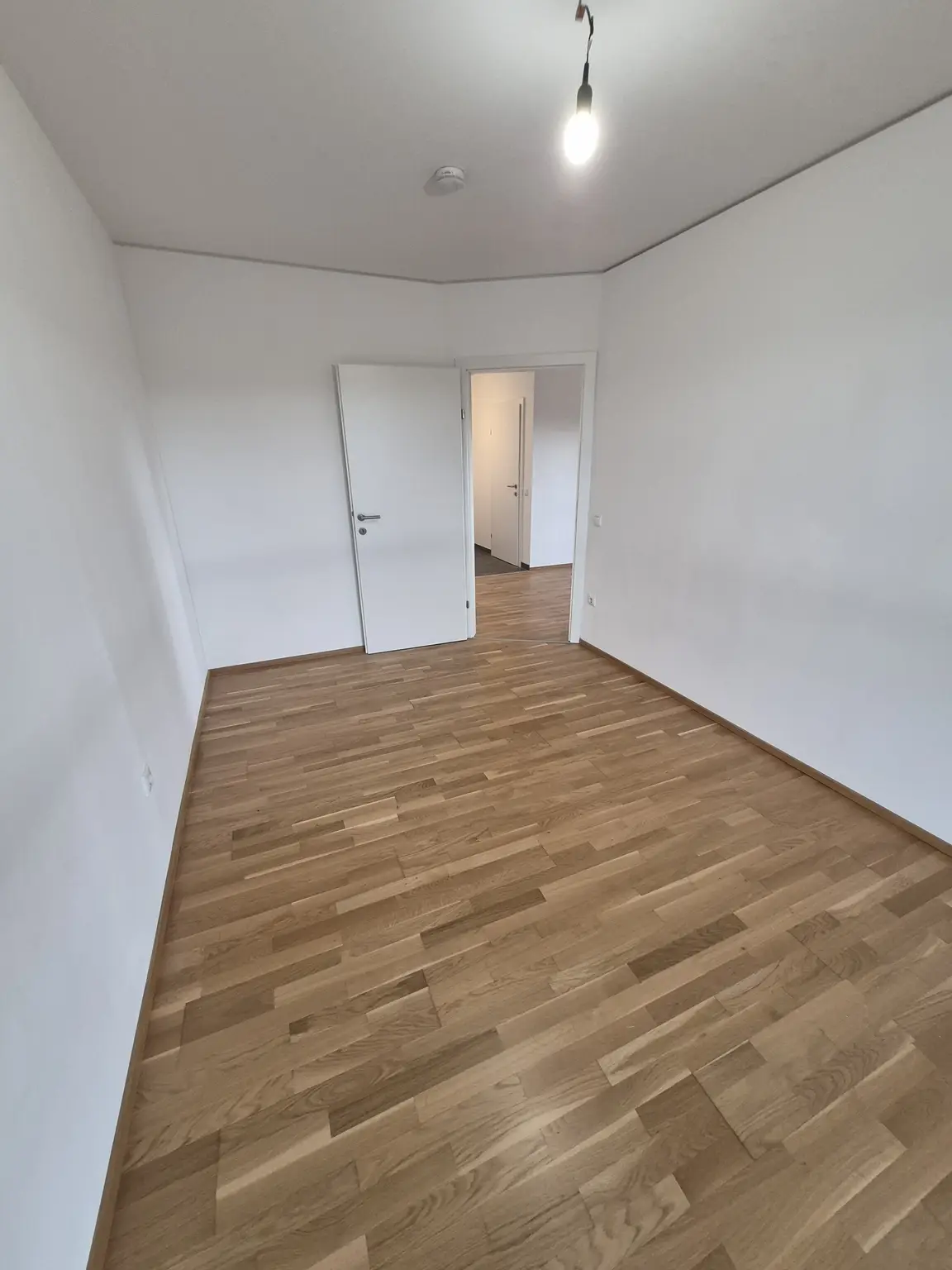 Neubau: Ca. 60 m² Wohnung mit ca. 12 m² Eckbalkon nach Nordwesten ausgerichtet
