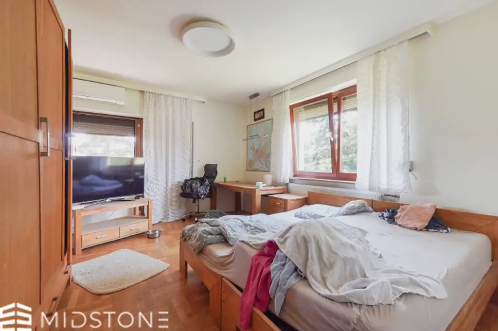 *Naturparadies in Orth an der Donau* Einfamilienhaus mit viel Potenzial und wunderschönem Garten