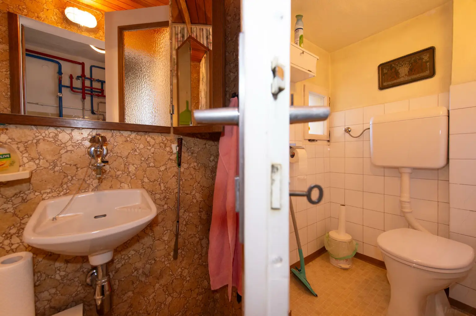 Großzügiges Einfamilienhaus mit viel Platz, hohem Potenzial und hoher Bebauungsdichte – Ideal für Familien oder Investoren