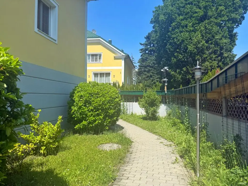 Move Right In: Fully Furnished Family Home in Weidling – 360 m²