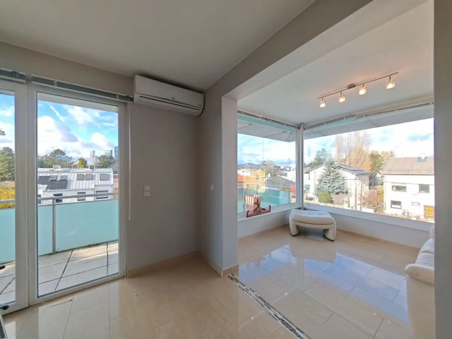 In absoluter Ruhelage bei der alten Donau, komplett möbliert