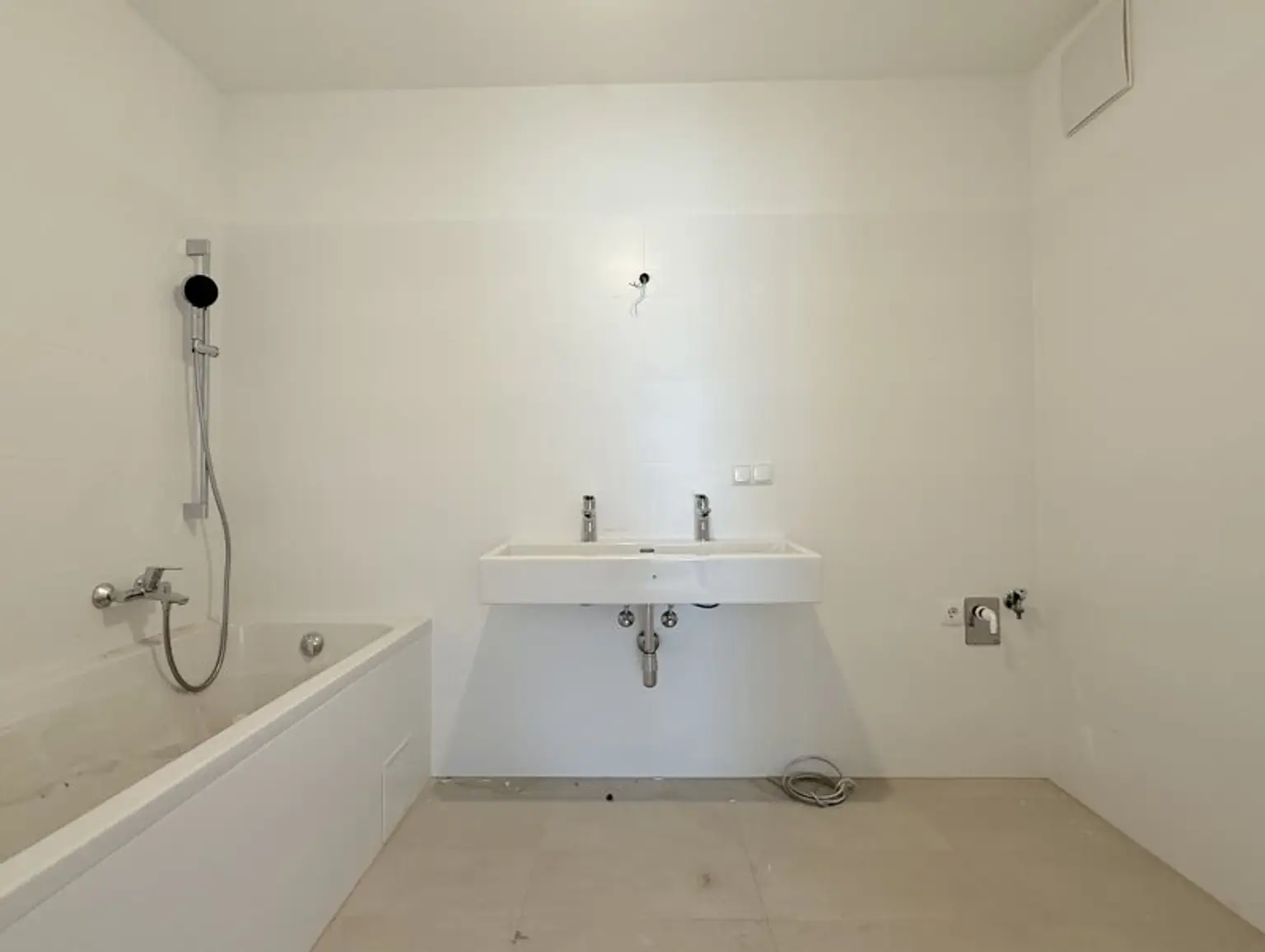 Provisionsfreie Anlegerwohnung! Traumhafte Dreizimmerwohnung mit Garten