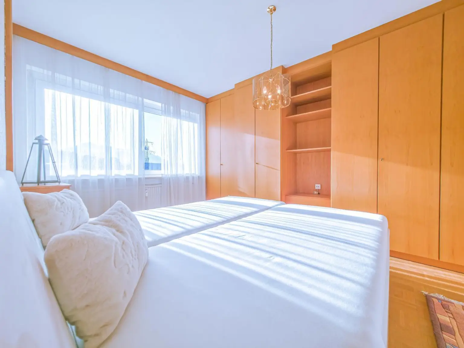 Schlafzimmer 1