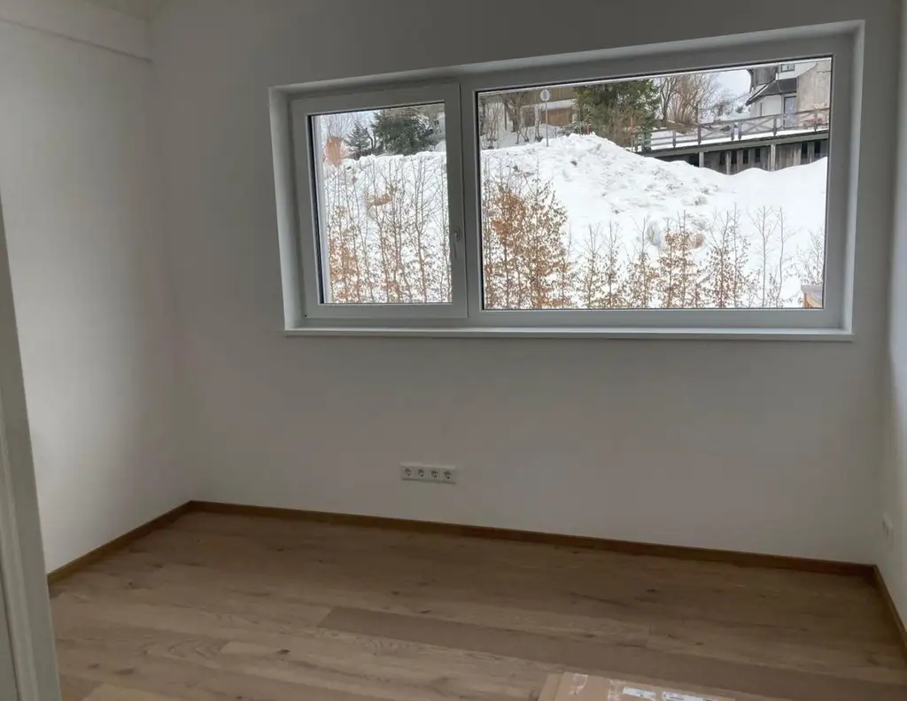 Neuwertige 3 Zimmer-Balkonwohnung in Faistenau
