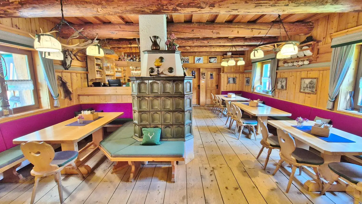 Bad Mitterndorf: Almhütte!! auf Eigengrund mit Nebengebäuden