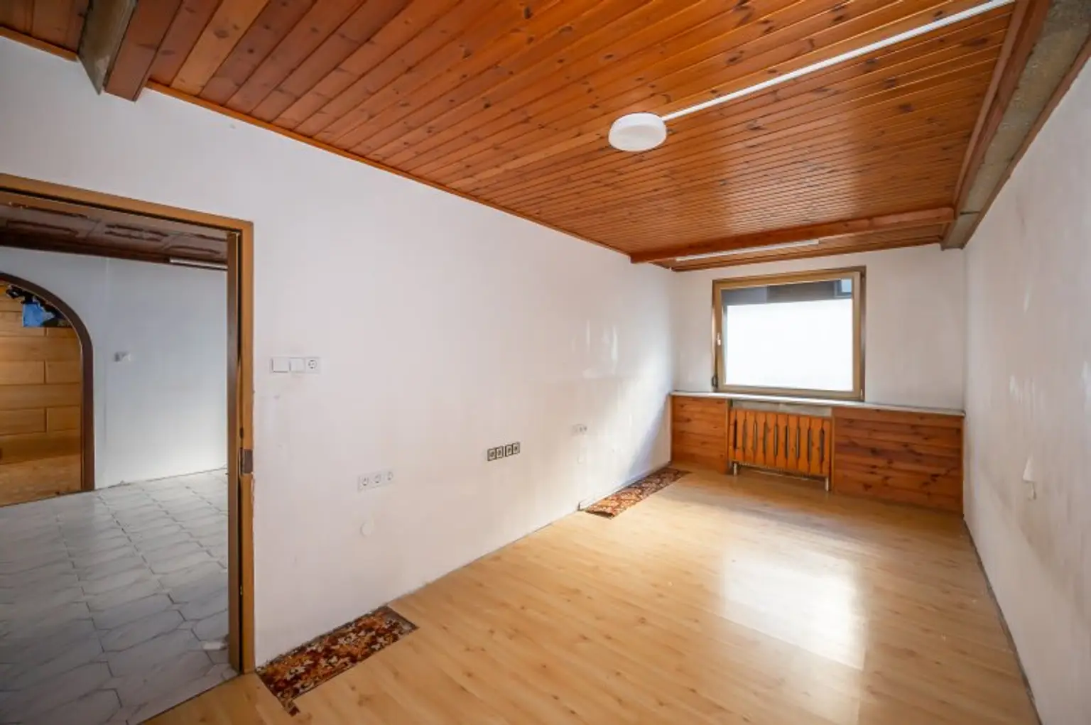 ++HG35++ sanierungsbedürftige 3-Zimmerwohnung mit Loggia