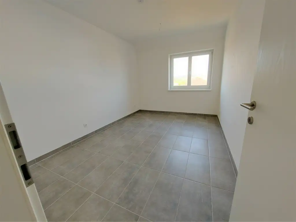 Moderne 3-Zimmer Wohnung mit Balkon und Parkplatz im