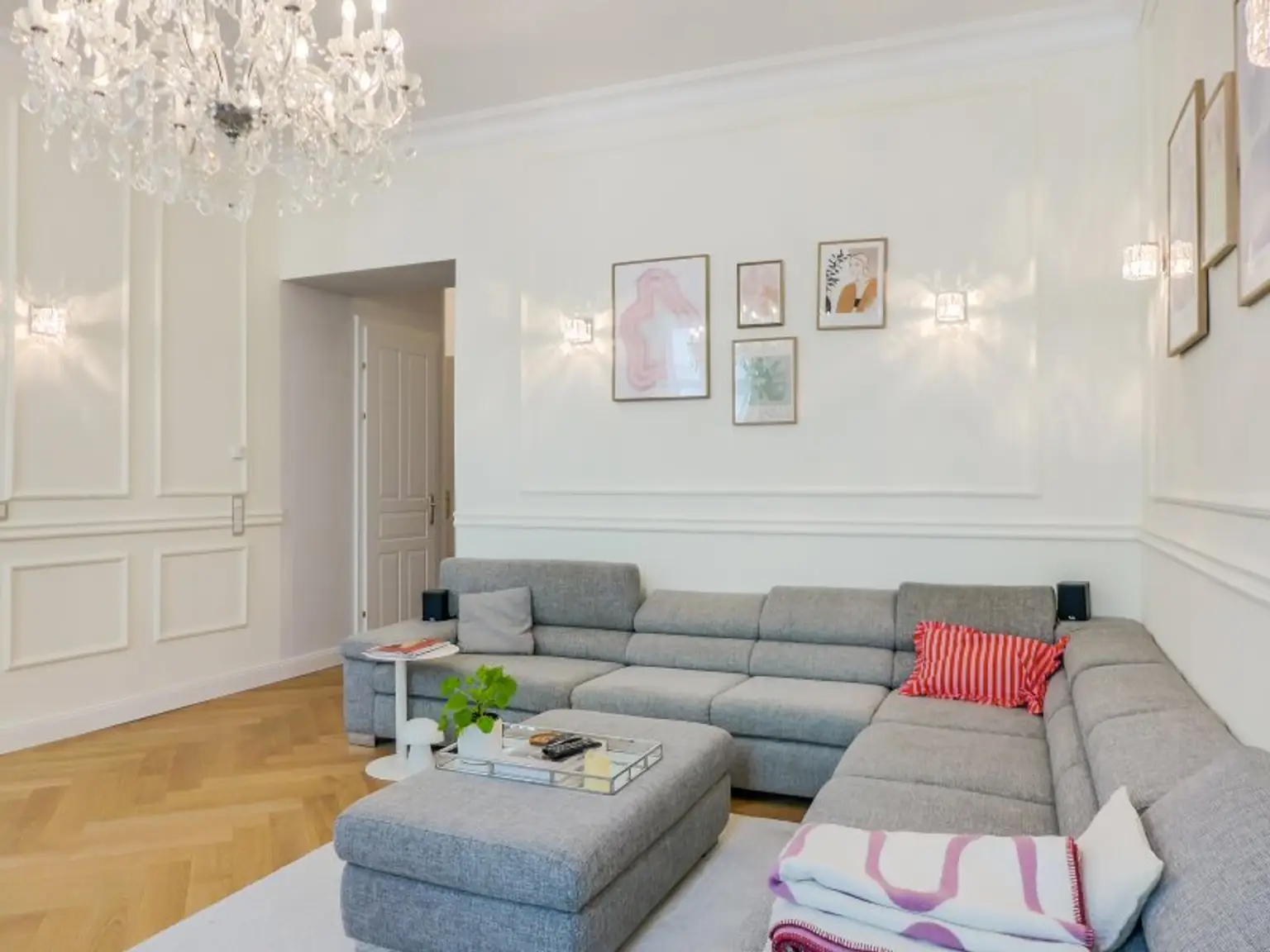 Klassischer Altbau trifft modernes Raumkonzept - 4 Zimmer-Wohntraum nahe Wien Mitte