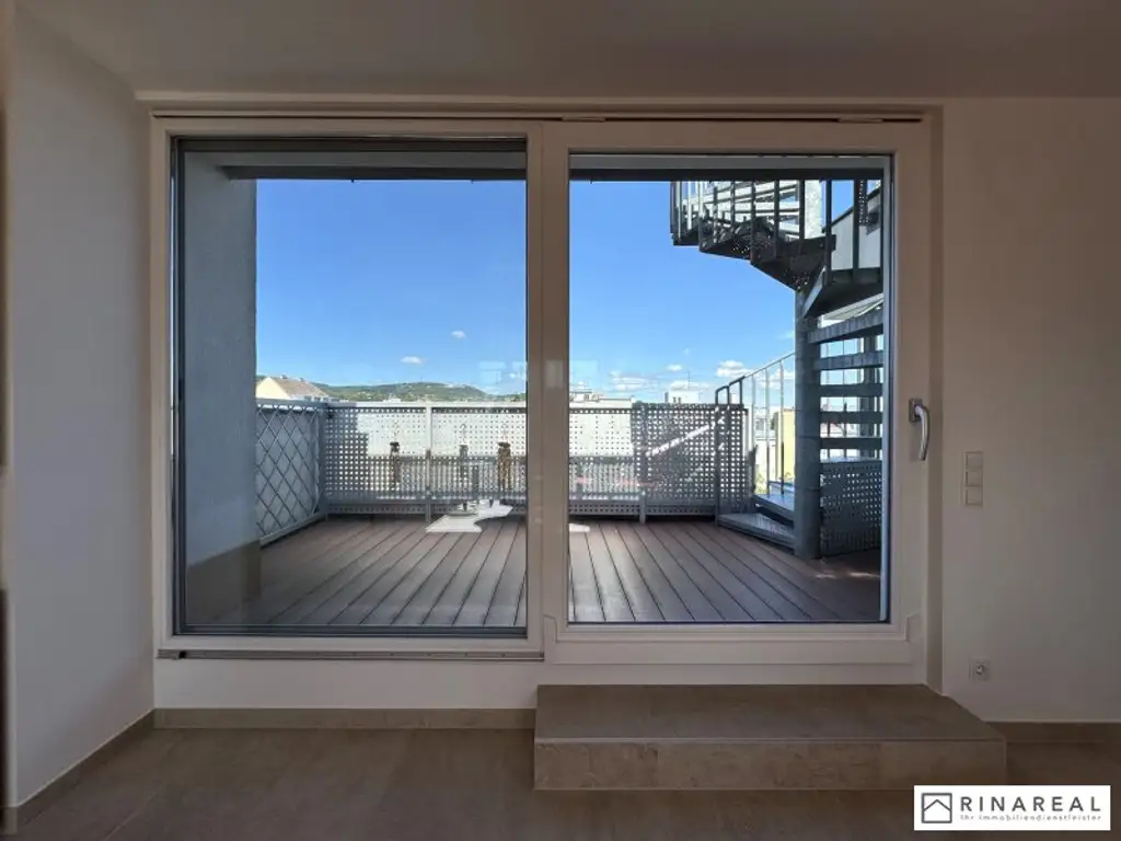 HUTWEIDENGASSE | Exklusives Penthouse mit traumhafter Dachterrasse | 3 Zimmer | ca. 99 m² Wohnfläche | teilmöbliert | zzgl. Duplex-Stellplatz