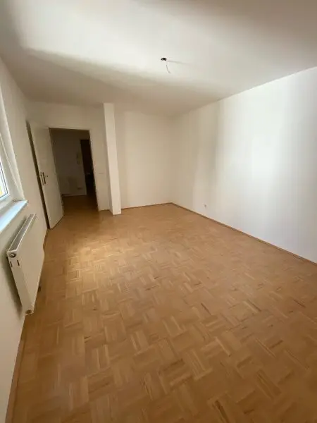 Charmante, sanierte 2-Zimmer Wohnung in der Liechtensteinstraße