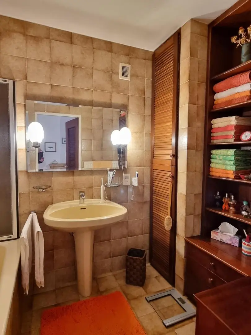 WOHNUNG  MIT  WOHNRECHT