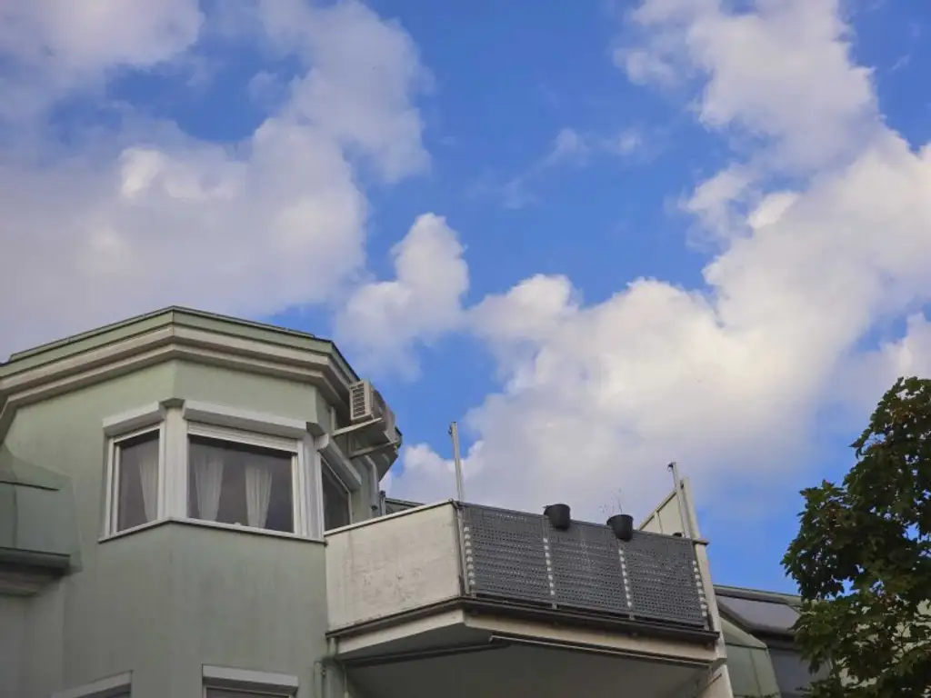 + Traumhafte Fernblickdachterrassenwohnung 80m² +  Dachterrasse 5,62 m² + Klimaanlage, moderne Dan-Küche + 4 lichtdurchflutete Zimmer +  €199.000,-  + Tiefgaragenplatz +