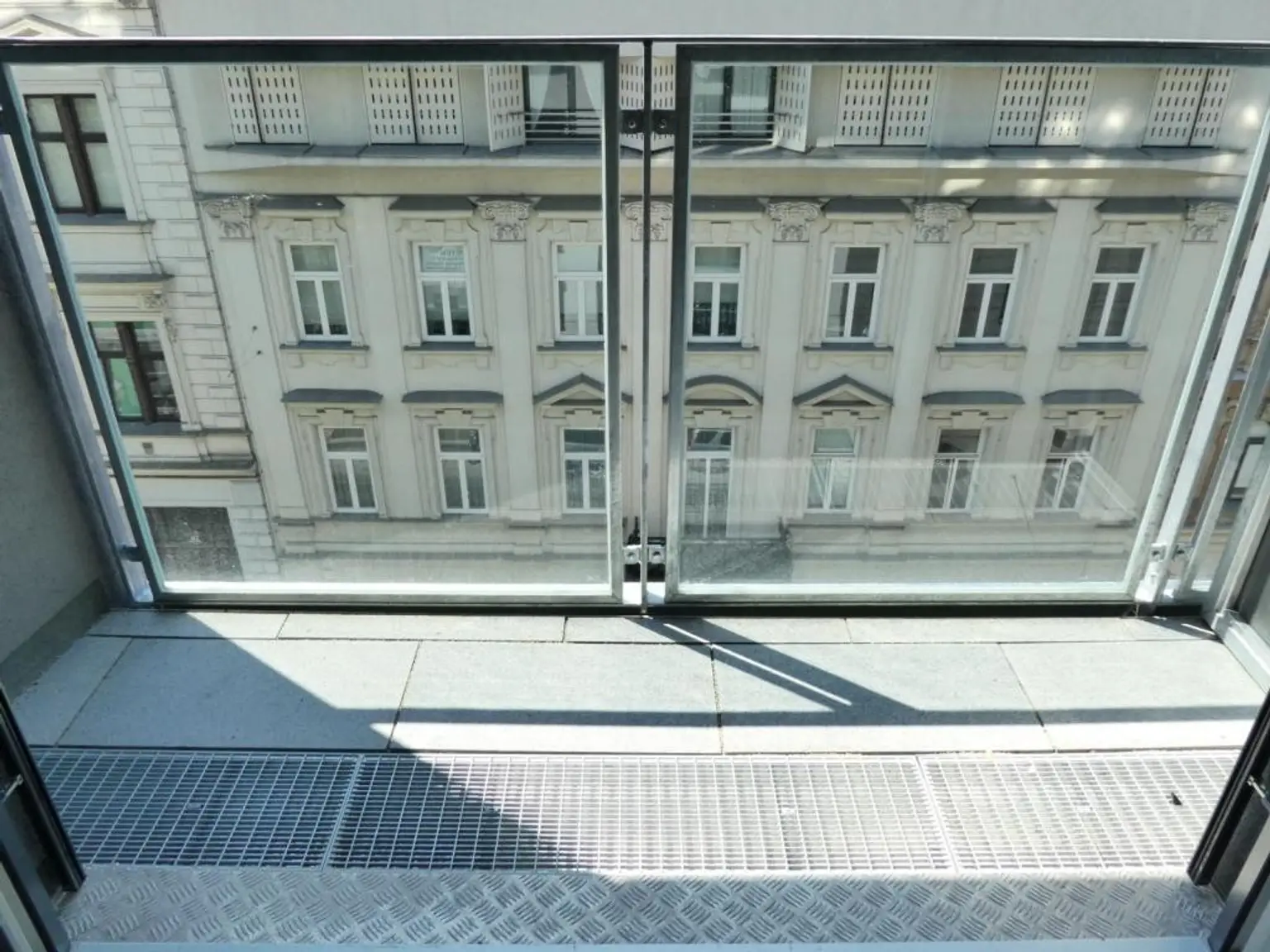 Neuwertig & tolle Lage!! Super-moderne 2-Zimmer Wohnung