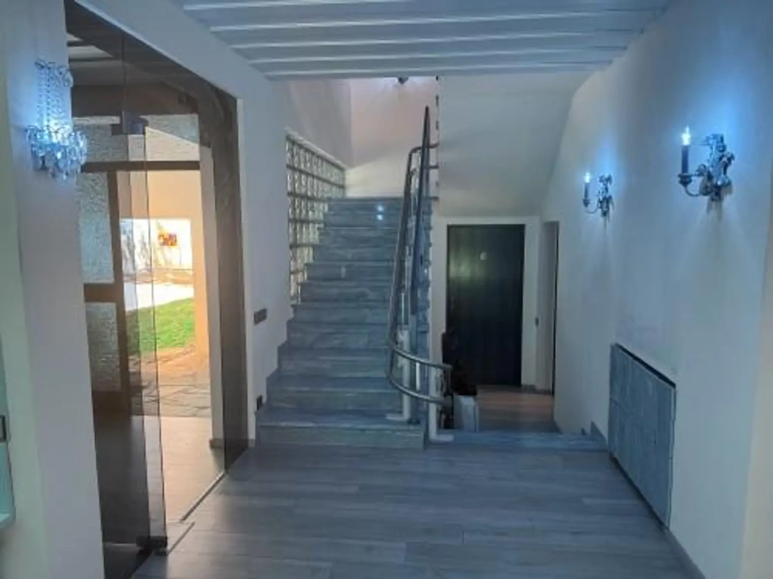"Einfamilienhaus mit 1110m² Grund mitten im Ort!"
