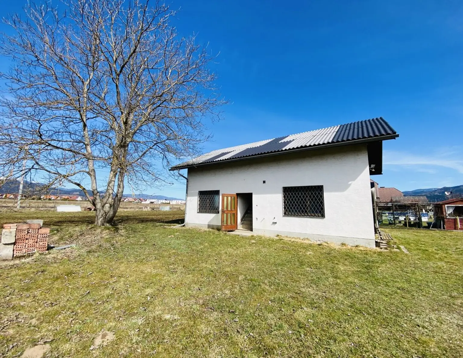 Mehr als nur ein Garten! 3.990m2 inkl. Wirtschaftsgebäude, Holzschuppen und Brunnen in Spielberg!