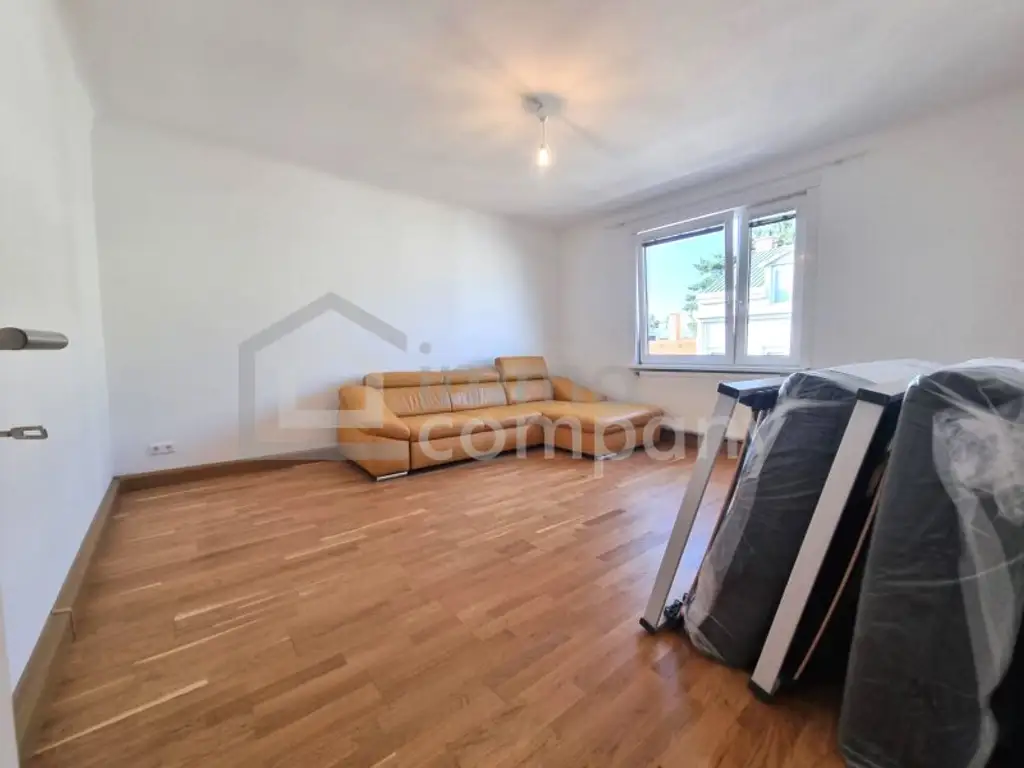 WUNDERSCHÖNE, RENOVIERTE 2-Zimmerwohnung mit PERFEKTER RAUMAUFTEILUNG