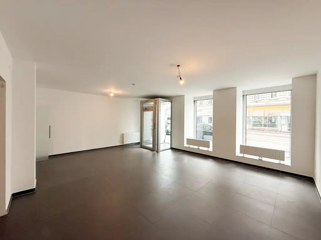 3-Zimmer Geschäftsfläche in 1090 Wien mit hoher Frequenz zu vermieten