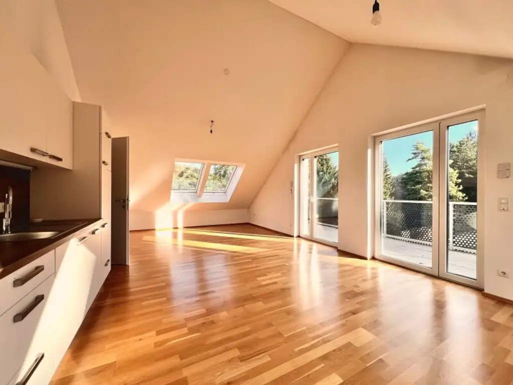 Wohnen am Speckgürtel von Wien- Moderne Dachgeschosswohnung!