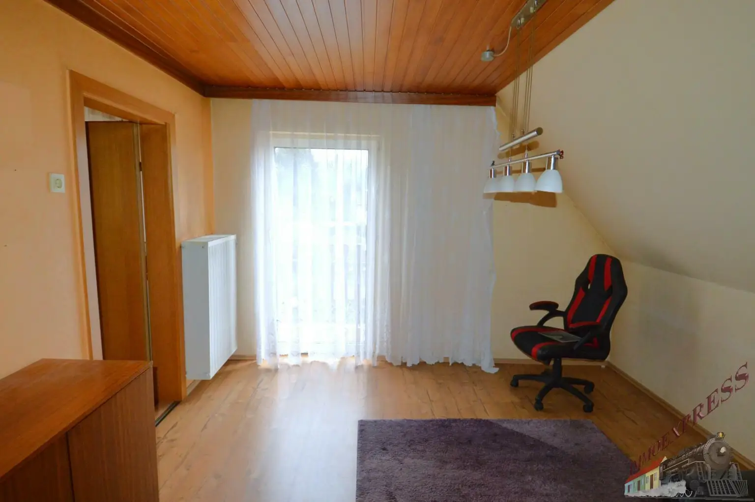 Ein-/ Zweifamilienhaus auf 1.490 m² mit Einliegerwohnung und Garage - Sackgasse