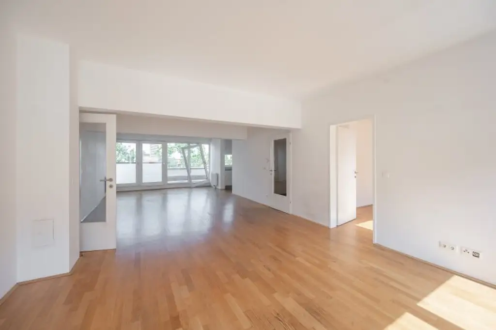 ++NEU++ Fantastisch aufgeteilte 4 Zimmer DG-Wohnung in absoluter Bestlage des 09. Bezirks - Viktor Frankl Park / Mariannengasse. +++ Dachterrasse! ++++