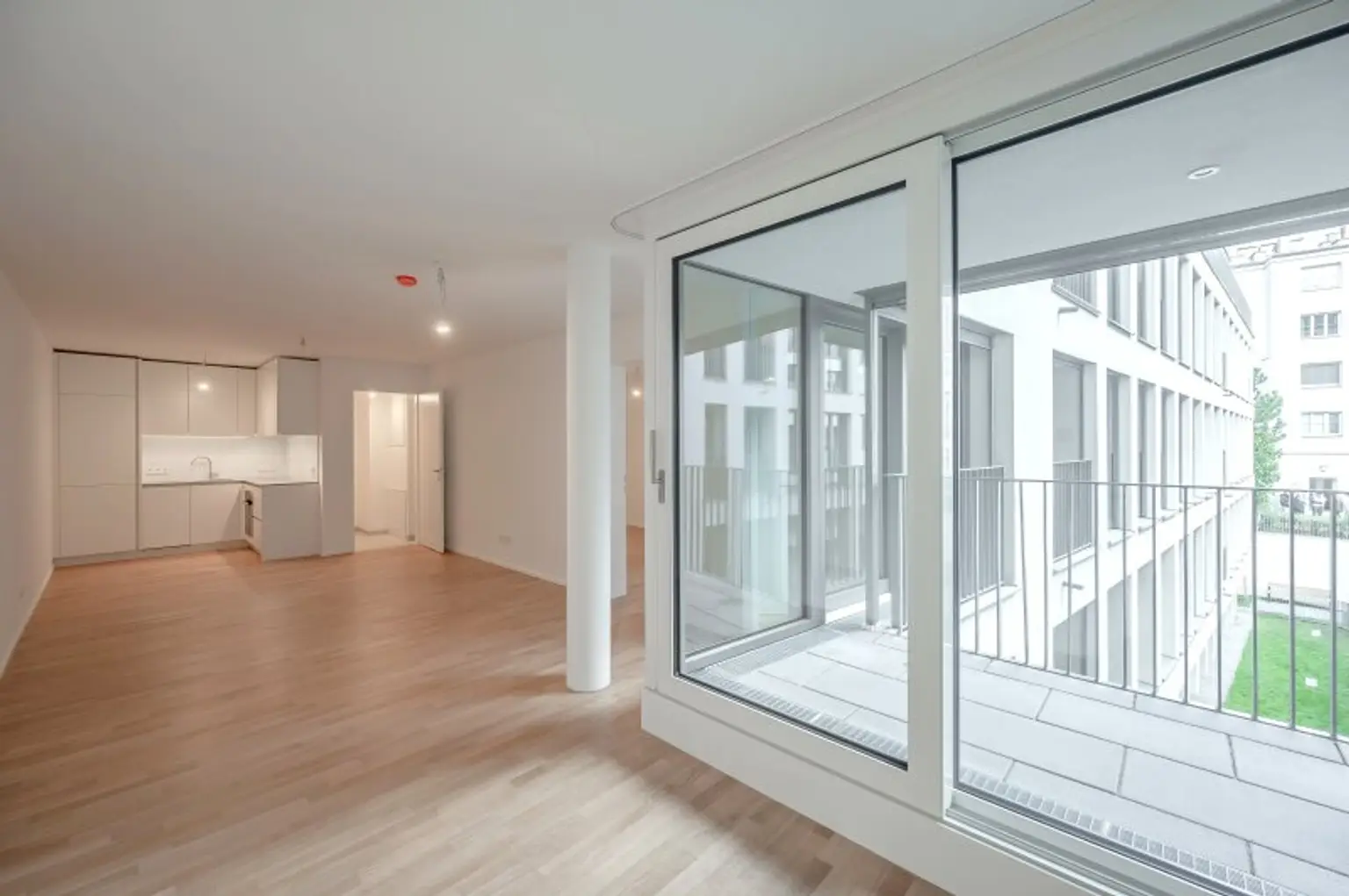 ++MOLLARD 50++  perfect 2-room-apartment in the Heart of the City (1/3)