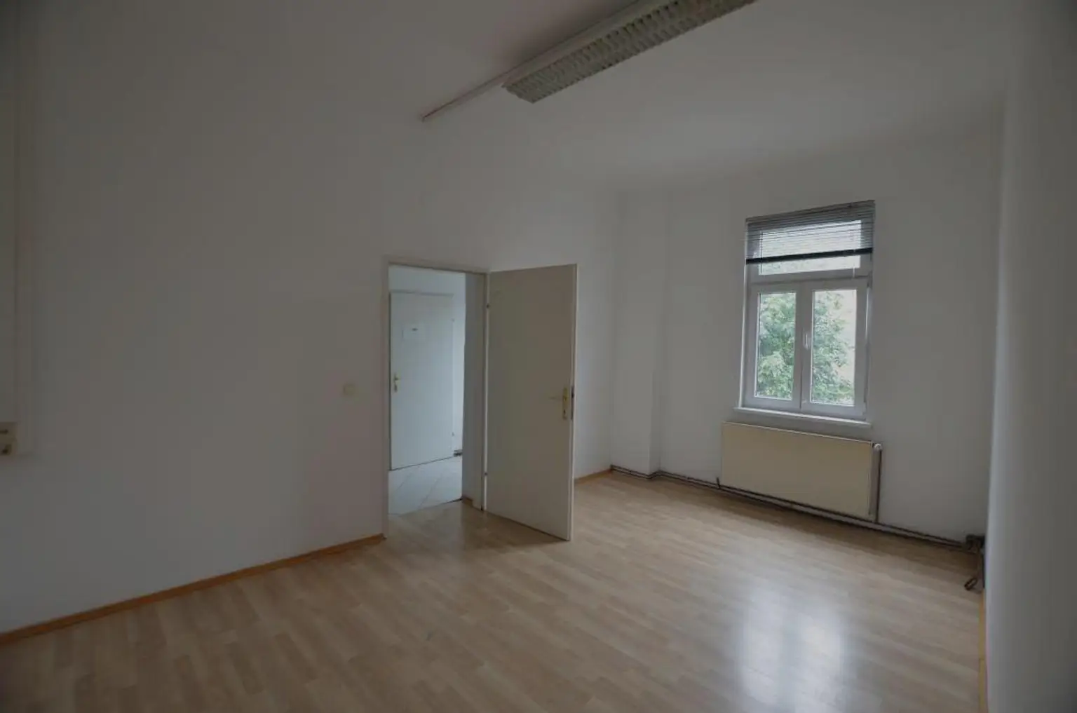 Büro 1
