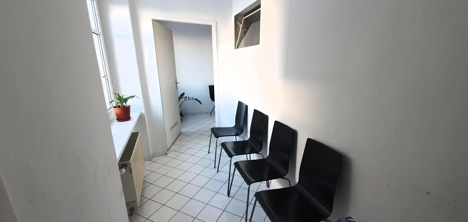 U1 Fussgängerzone - Büro / Bürowohnungkombi
