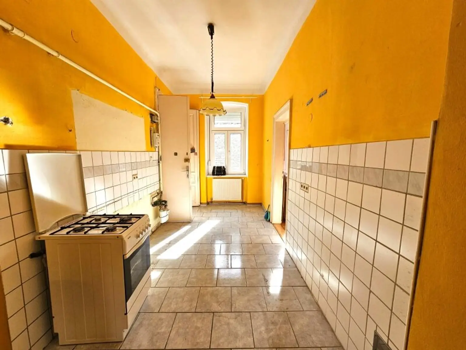 Gestalten Sie Ihr neues Zuhause – 76 m² Altbauwohnung in ruhiger Lage nahe U6