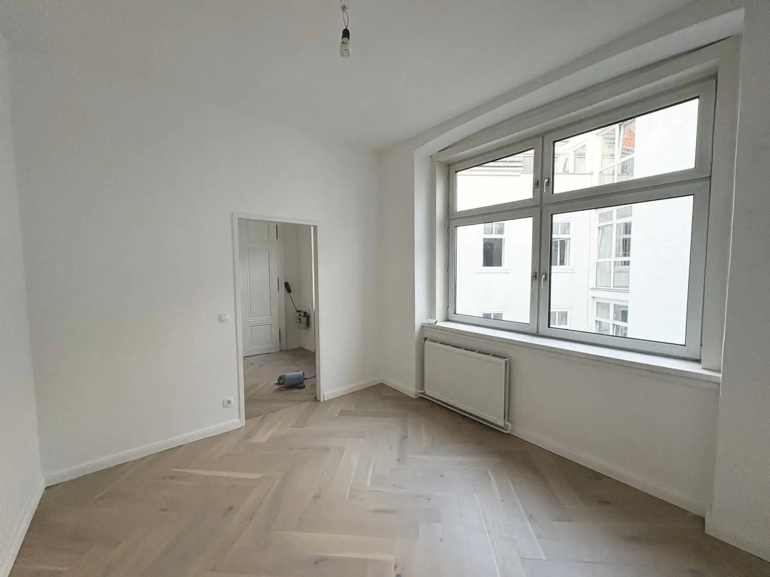 Teilsanierte 3 Zimmer Wohnung in Top Lage - 
Nahe altes AKH und Rathaus