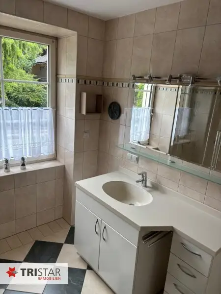 Traumhafte Gartenwohnung am Faaker See – Private Badekabine am See !!!!