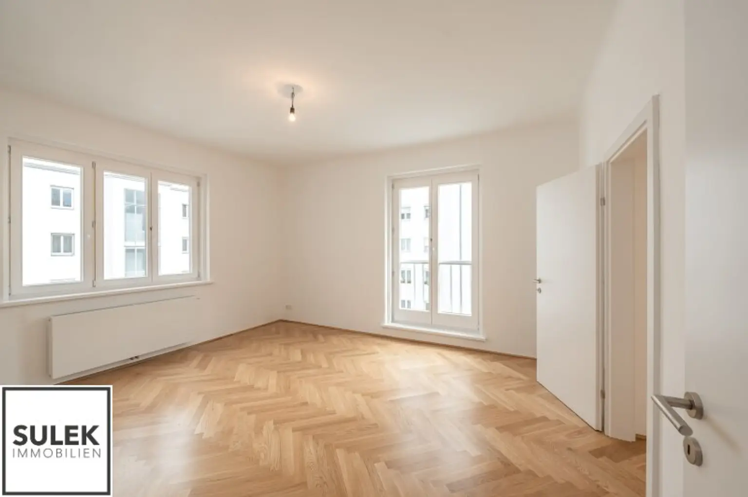 schöne 2 Zimmer Wohnung in bester Innenstadtlage - ab Oktober beziehbar! (Erstbezug nach Sanierung)
