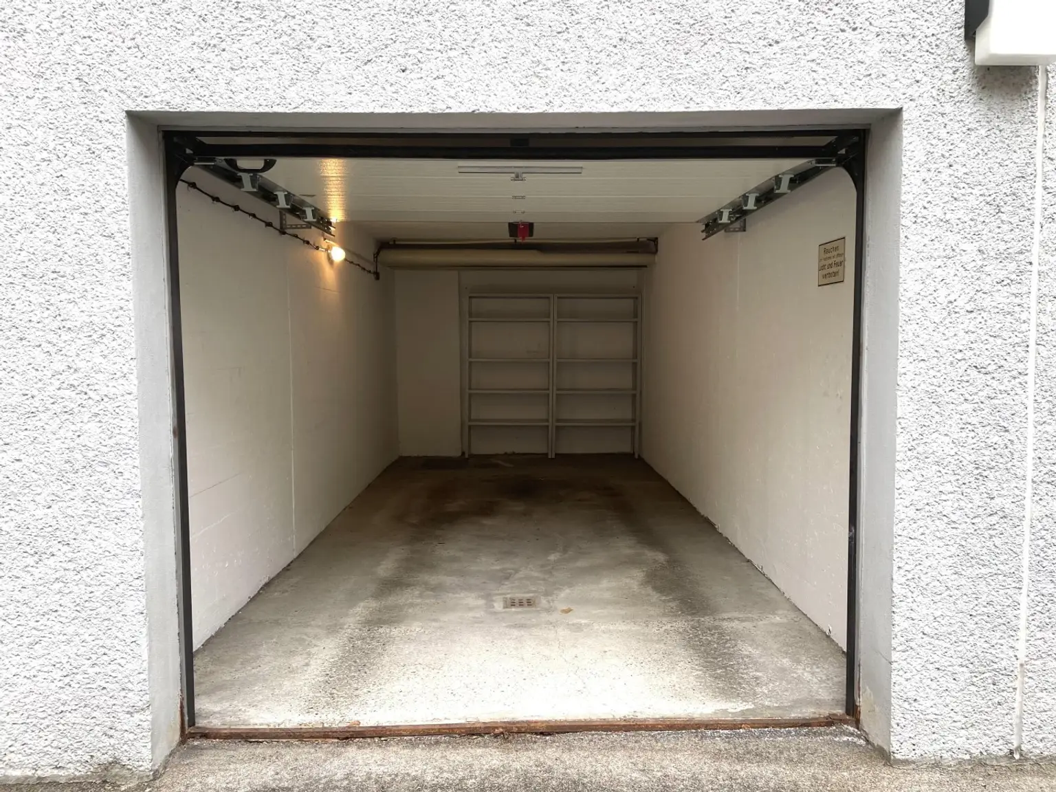 10 Garage