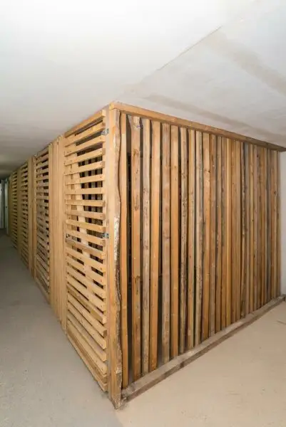 Schöne 3 Zimmerwohnung mit Balkon und 2 PKW Stellplätzen