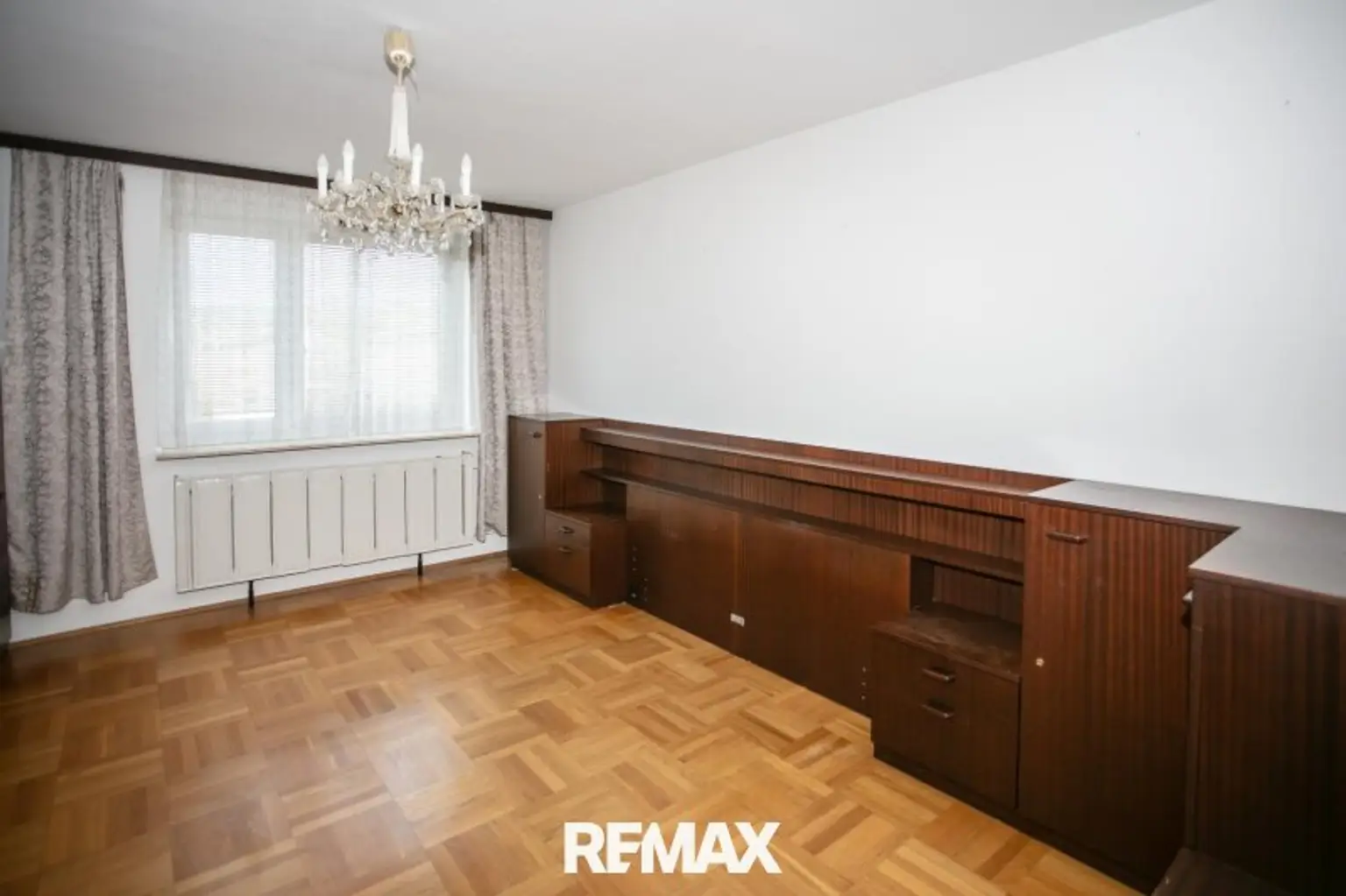Schlafzimmer Ansicht 1