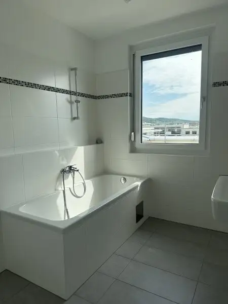 Coole 2-Zimmer-Wohnung mit 2 Mega Terrassen, Top Infrastruktur. Im Zentrum von Eisenstadt.