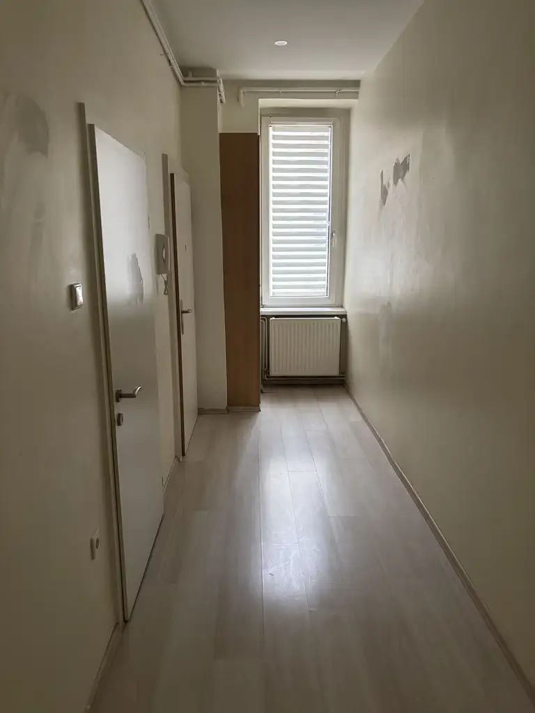 Großzügig geschnittene 3 Zimmer Wohnung in Toplage 1100 Wien Fussgängerzone !