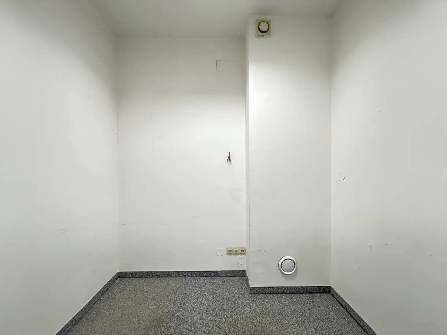 Raum ohne Fenster - lt. Plan Audiometrie 14,09 m²